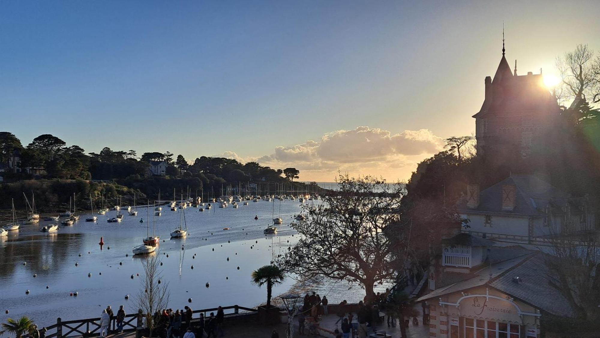 Villa Port De Pornic. Vue Mer. Sea View. 4 Rooms. *